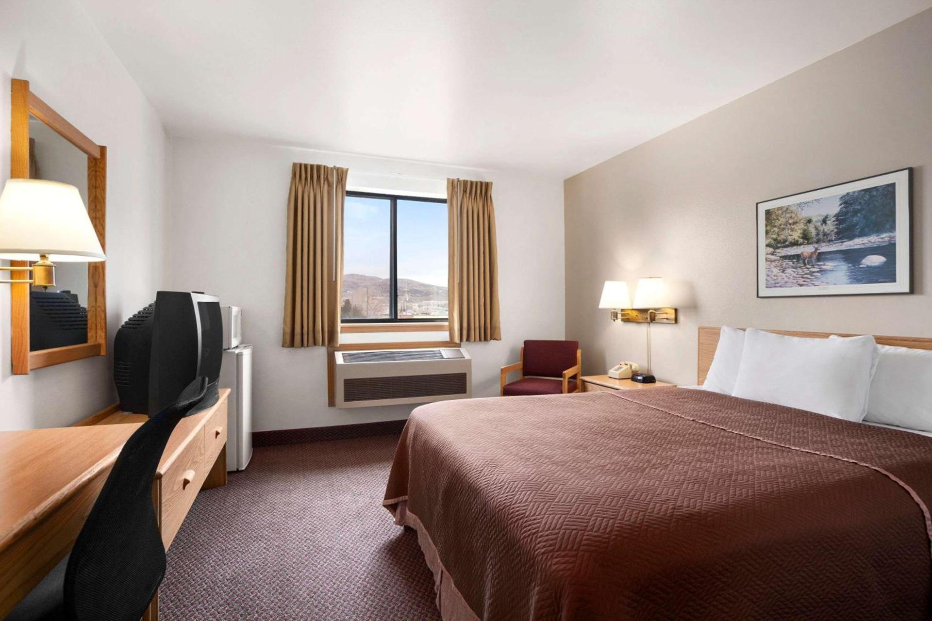 Travelodge by Wyndham Elko NV photo 49