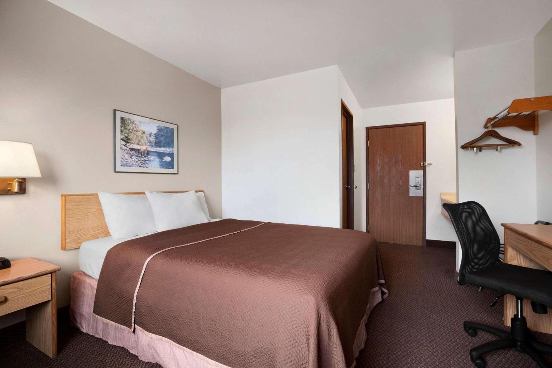 Travelodge by Wyndham Elko NV photo 45