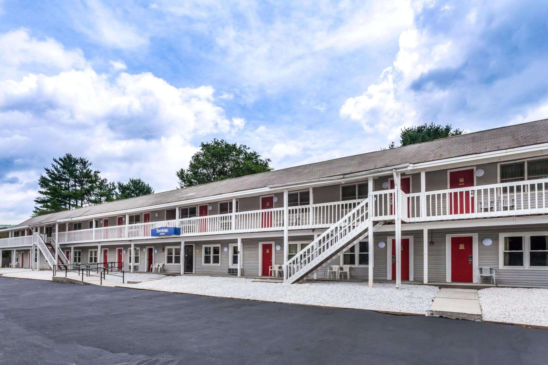 Travelodge by Wyndham Great Barrington Berkshires — hotel in Great Barrington