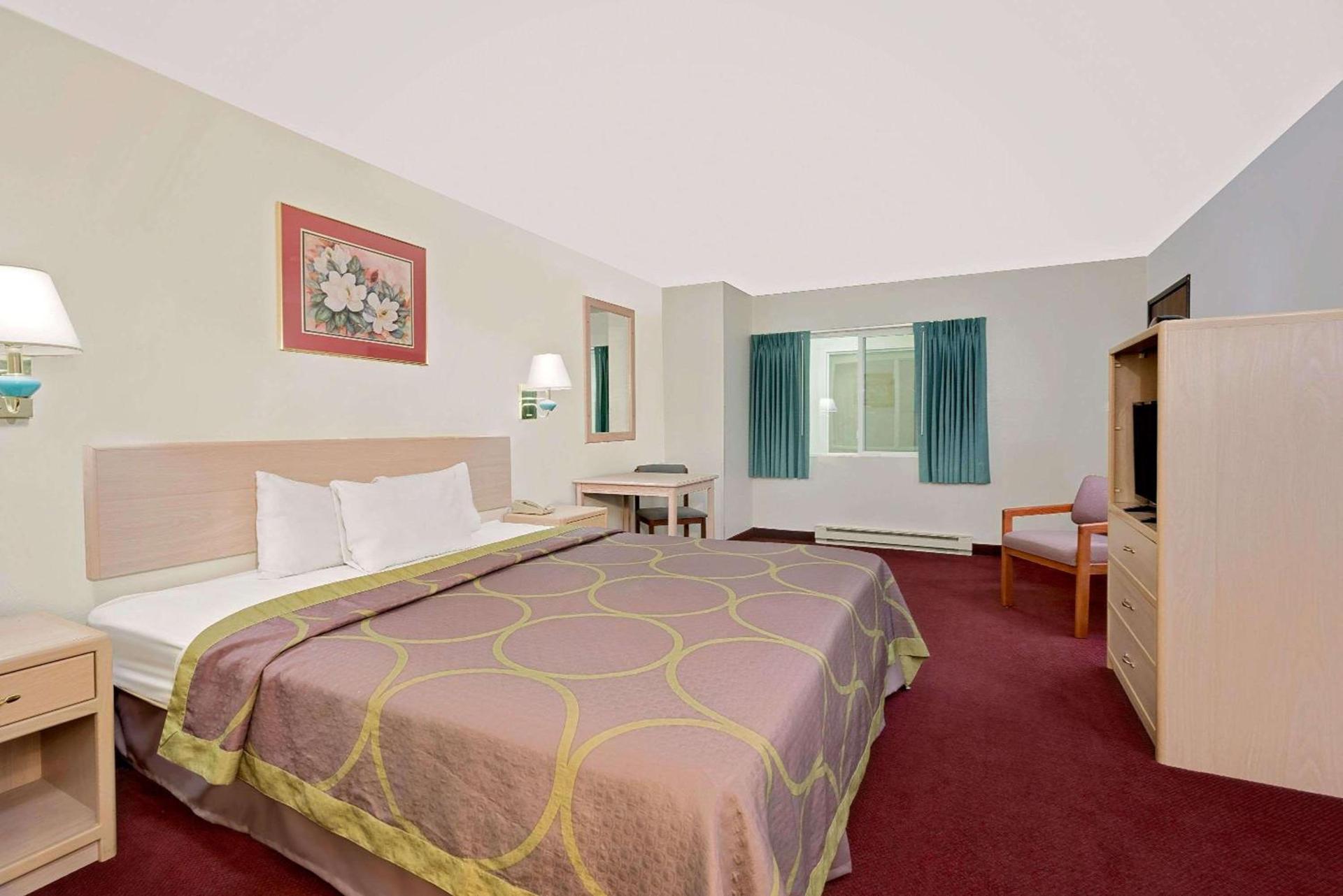 Super 8 by Wyndham Keystone/Mt. Rushmore photo 3