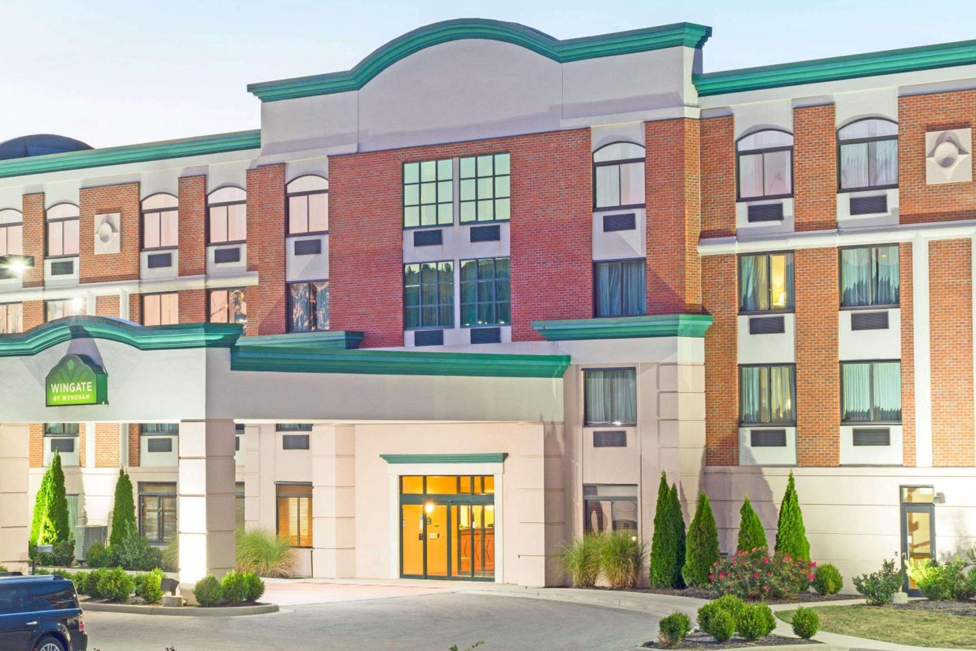 Wingate by Wyndham Dayton - Fairborn photo 2