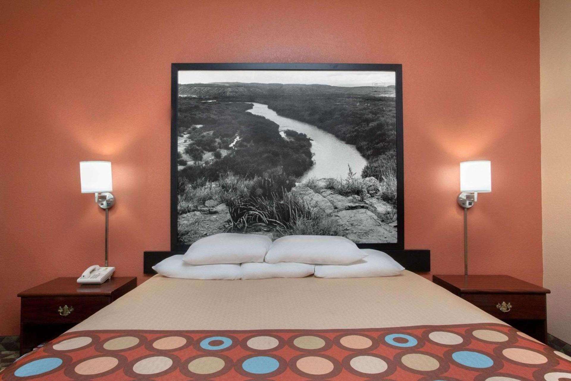Super 8 by Wyndham Bastrop TX photo 6