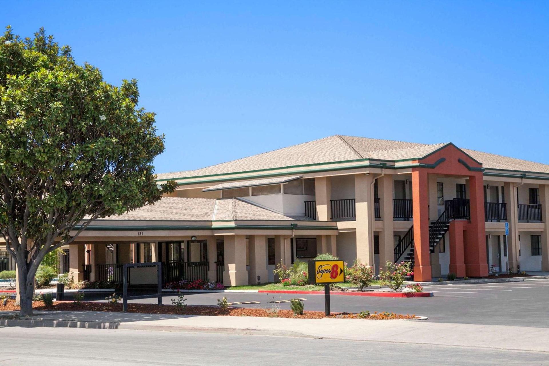 Super 8 by Wyndham Salinas — hotel in Salinas