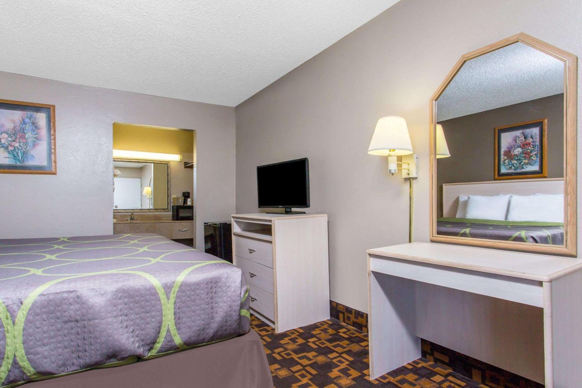 Super 8 by Wyndham Antioch/Nashville South East photo 11