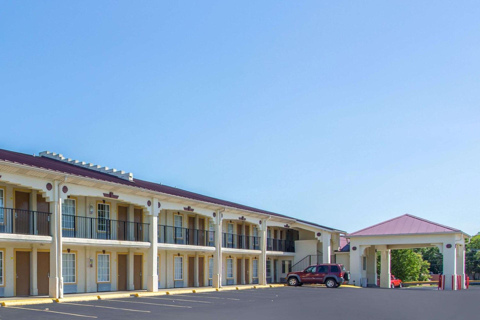 Super 8 by Wyndham Antioch/Nashville South East photo 3