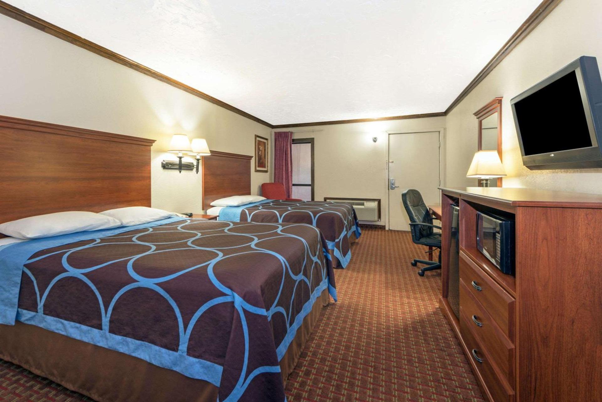 Super 8 by Wyndham Enid photo 5