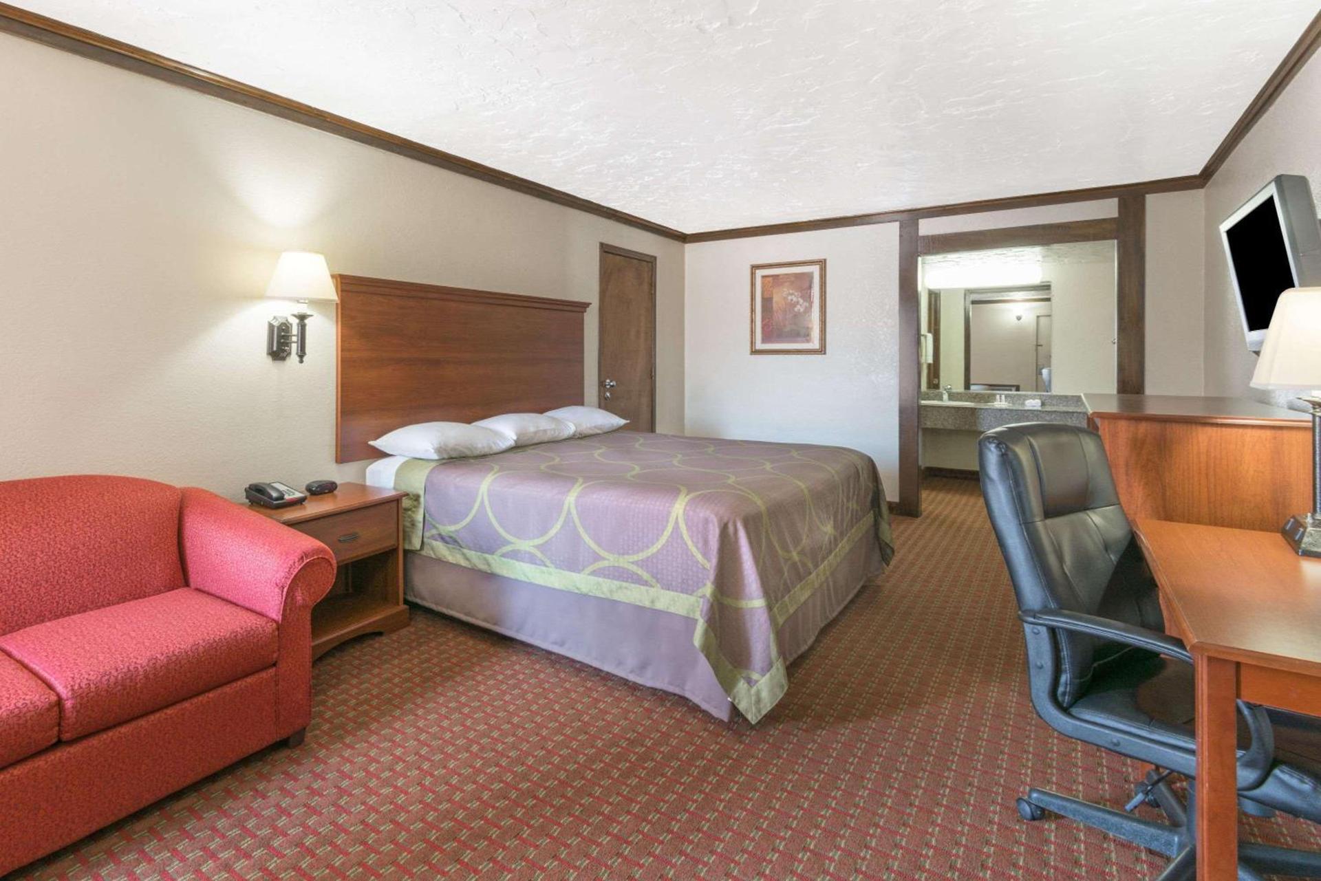 Super 8 by Wyndham Enid photo 8