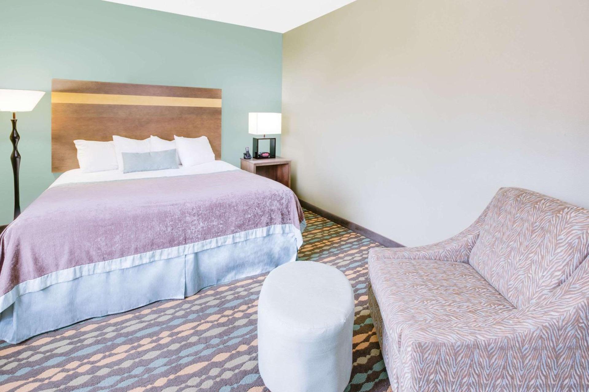 Wingate by Wyndham Bossier City photo 2