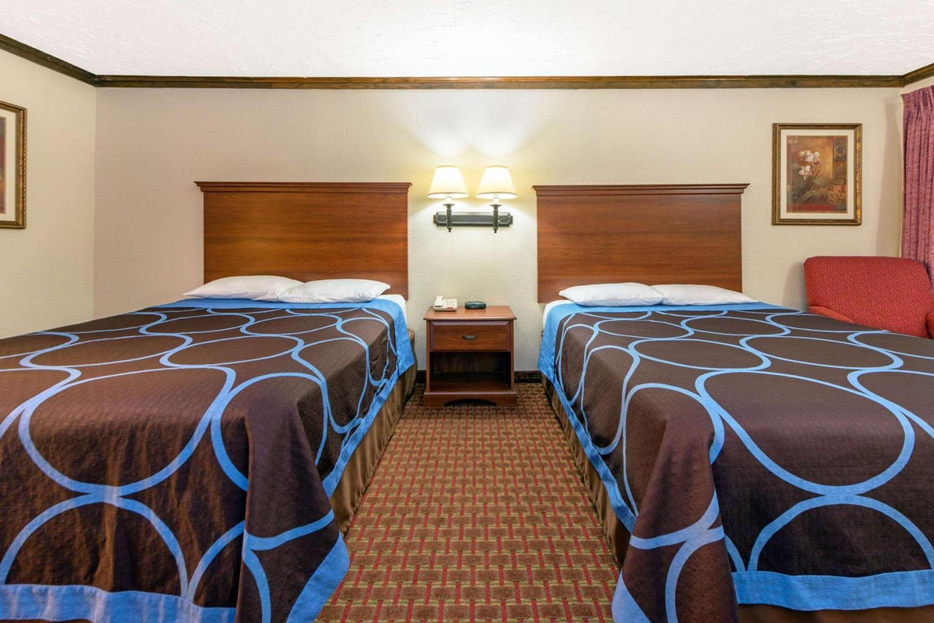 Super 8 by Wyndham Enid photo 9