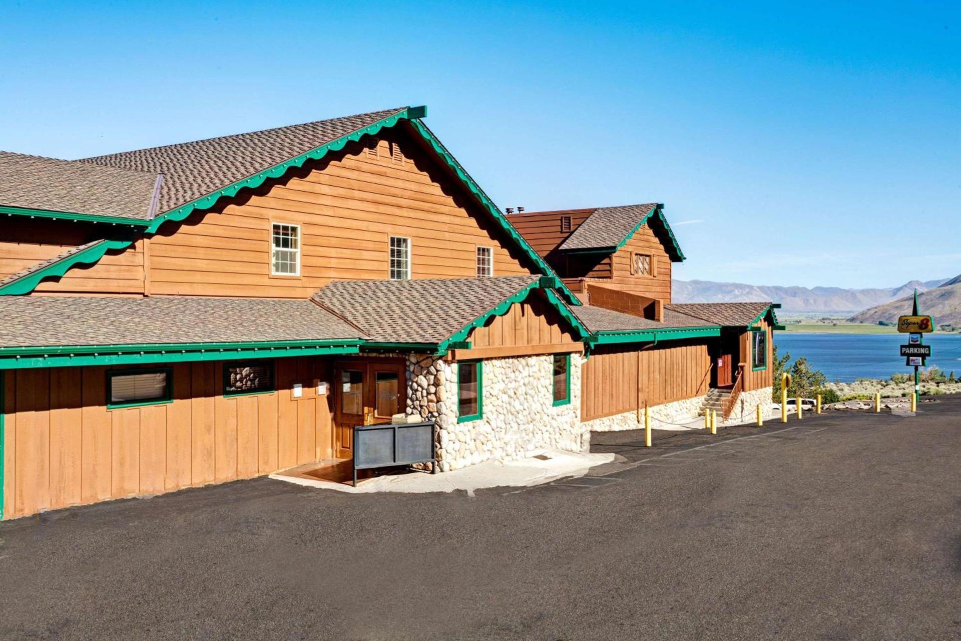 Topaz Lodge photo 9