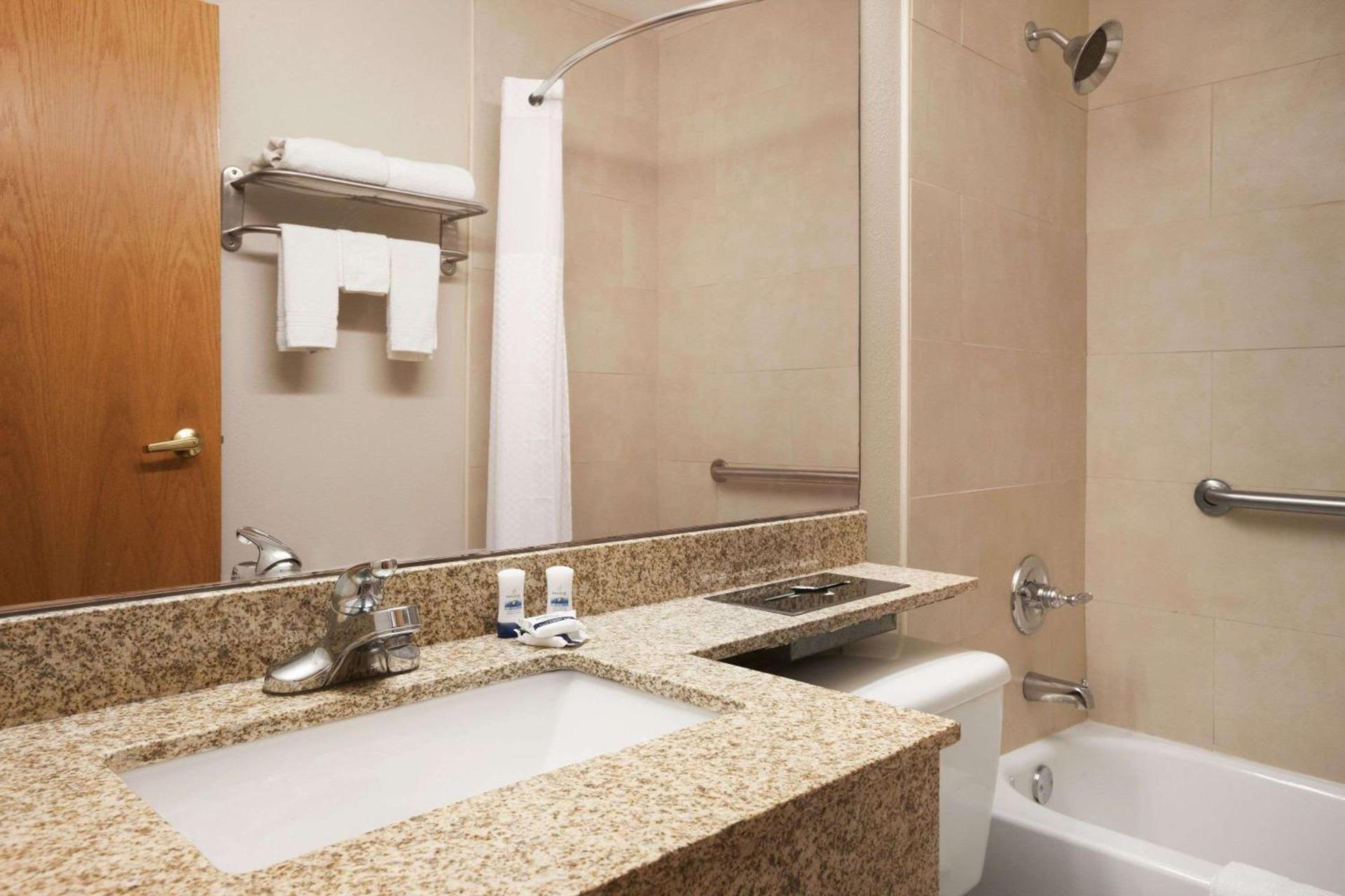 Microtel Inn by Wyndham - Albany Airport photo 4