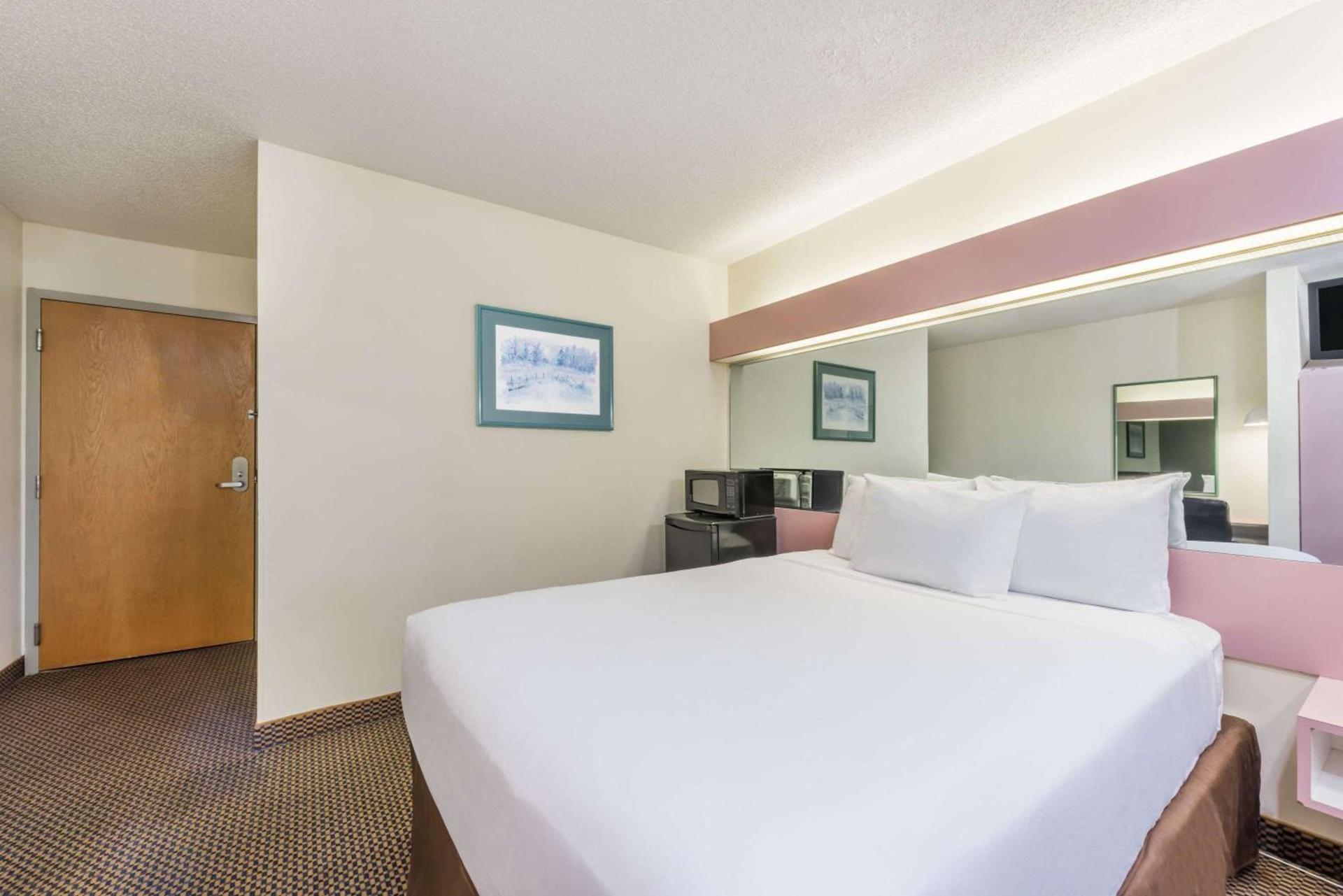 Knights Inn Allentown photo 20