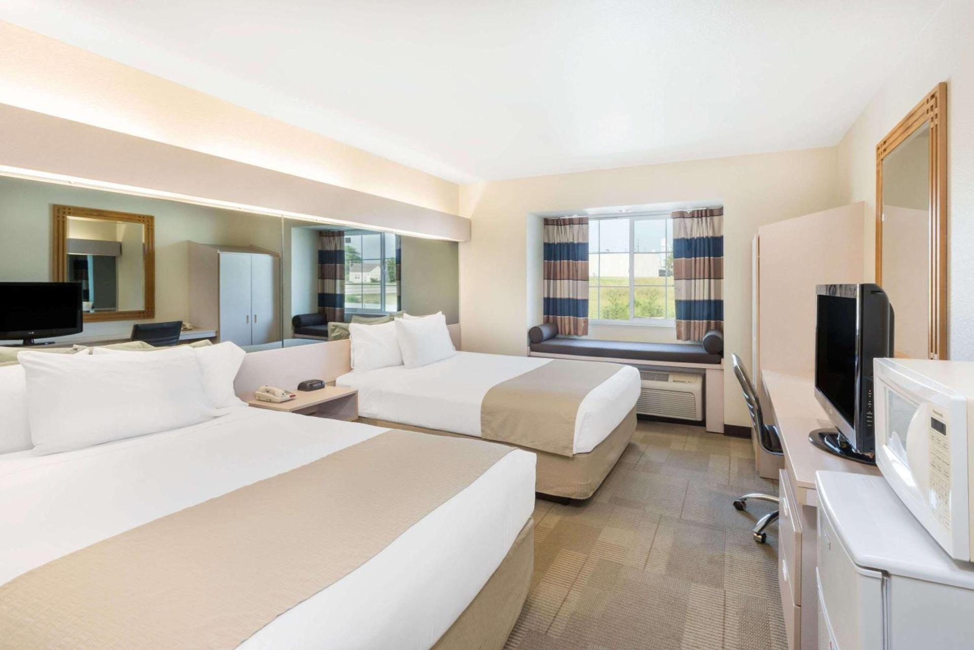 Microtel Inn & Suites by Wyndham Sainte Genevieve photo 31