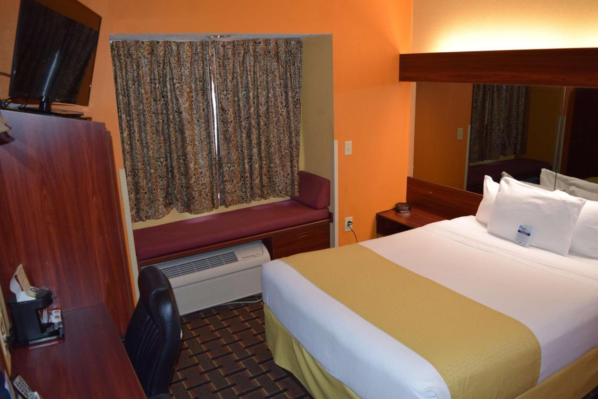 Microtel Inn & Suites by Wyndham Rock Hill/Charlotte Area photo 41