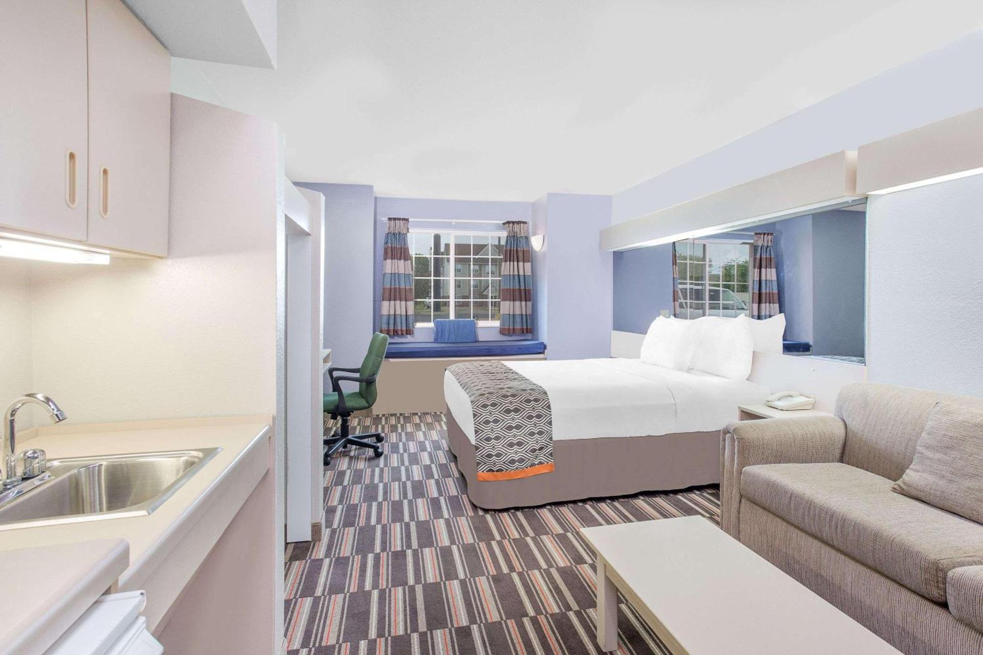 Microtel Inn and Suites by Wyndham Appleton photo 16