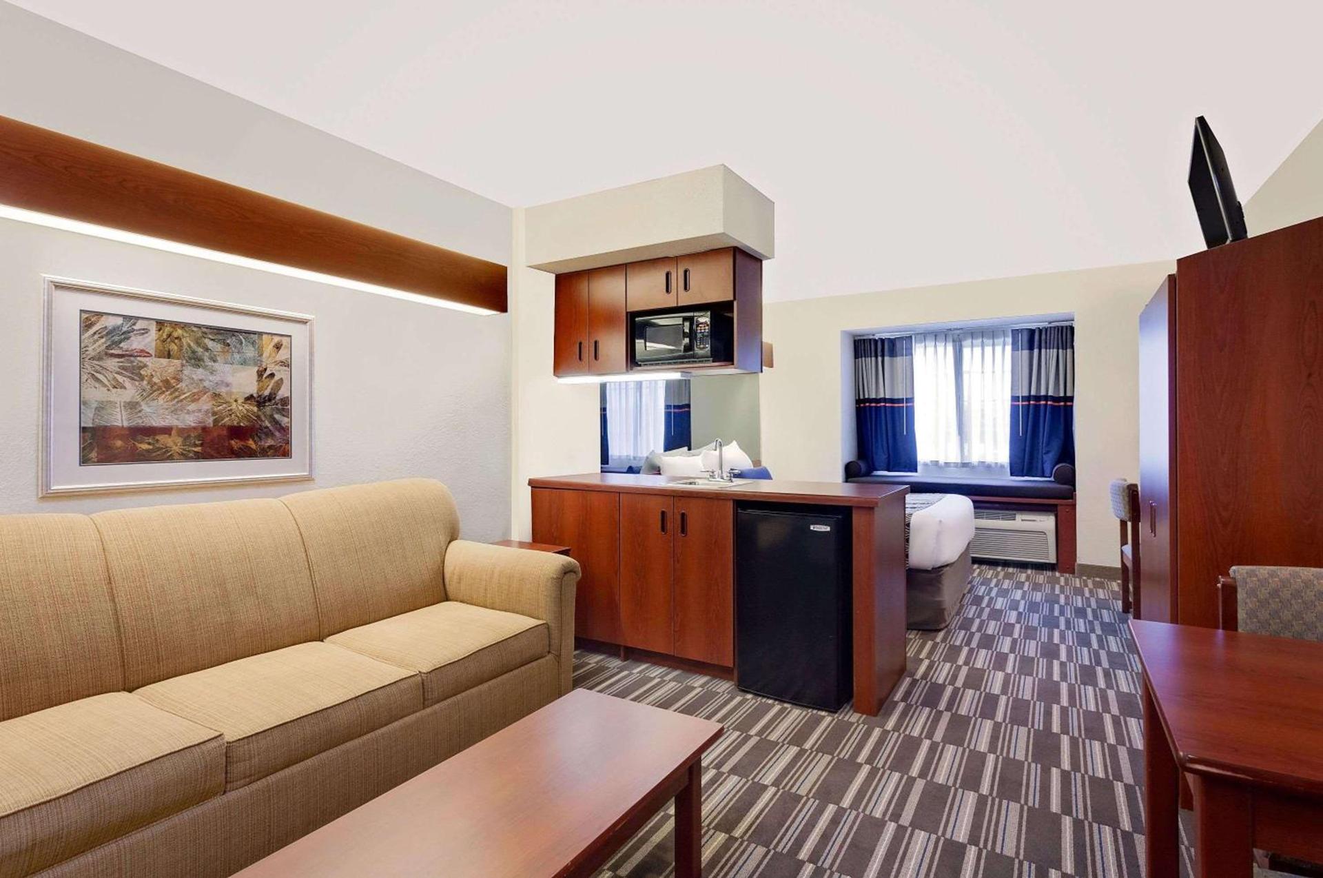 Microtel Inn & Suites by Wyndham Middletown photo 29