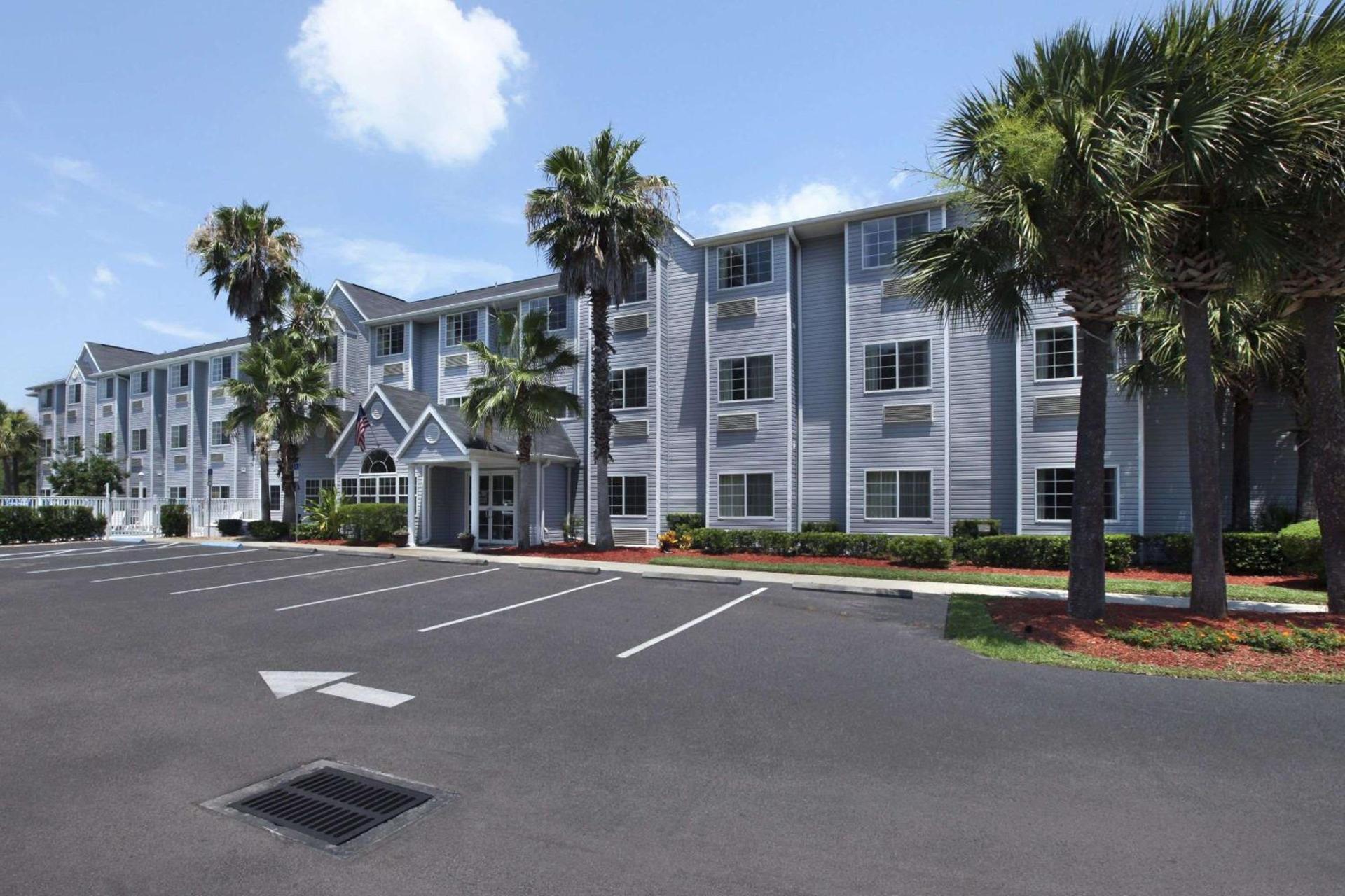 Microtel Inn & Suites by Wyndham Palm Coast I-95 — hotel in Palm Coast