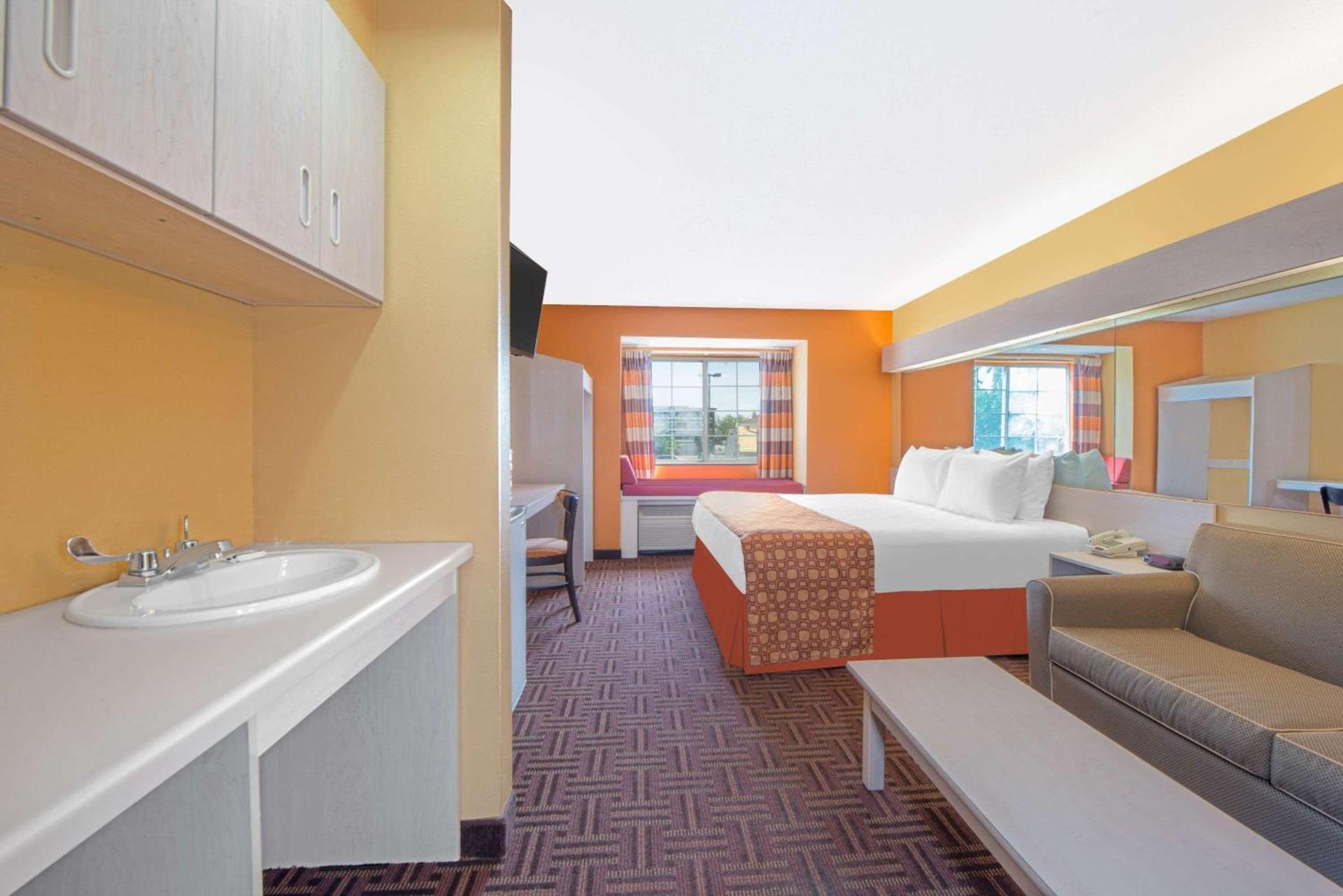 Microtel Inn & Suites by Wyndham Amarillo photo 41
