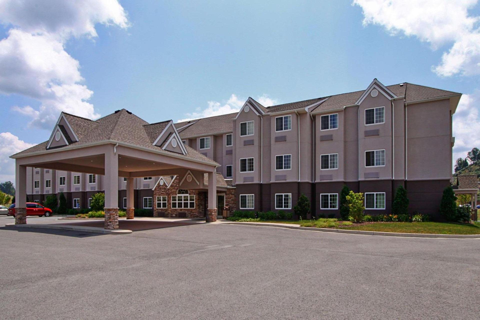 Microtel Inn & Suites by Wyndham Bridgeport — hotel in Bridgeport