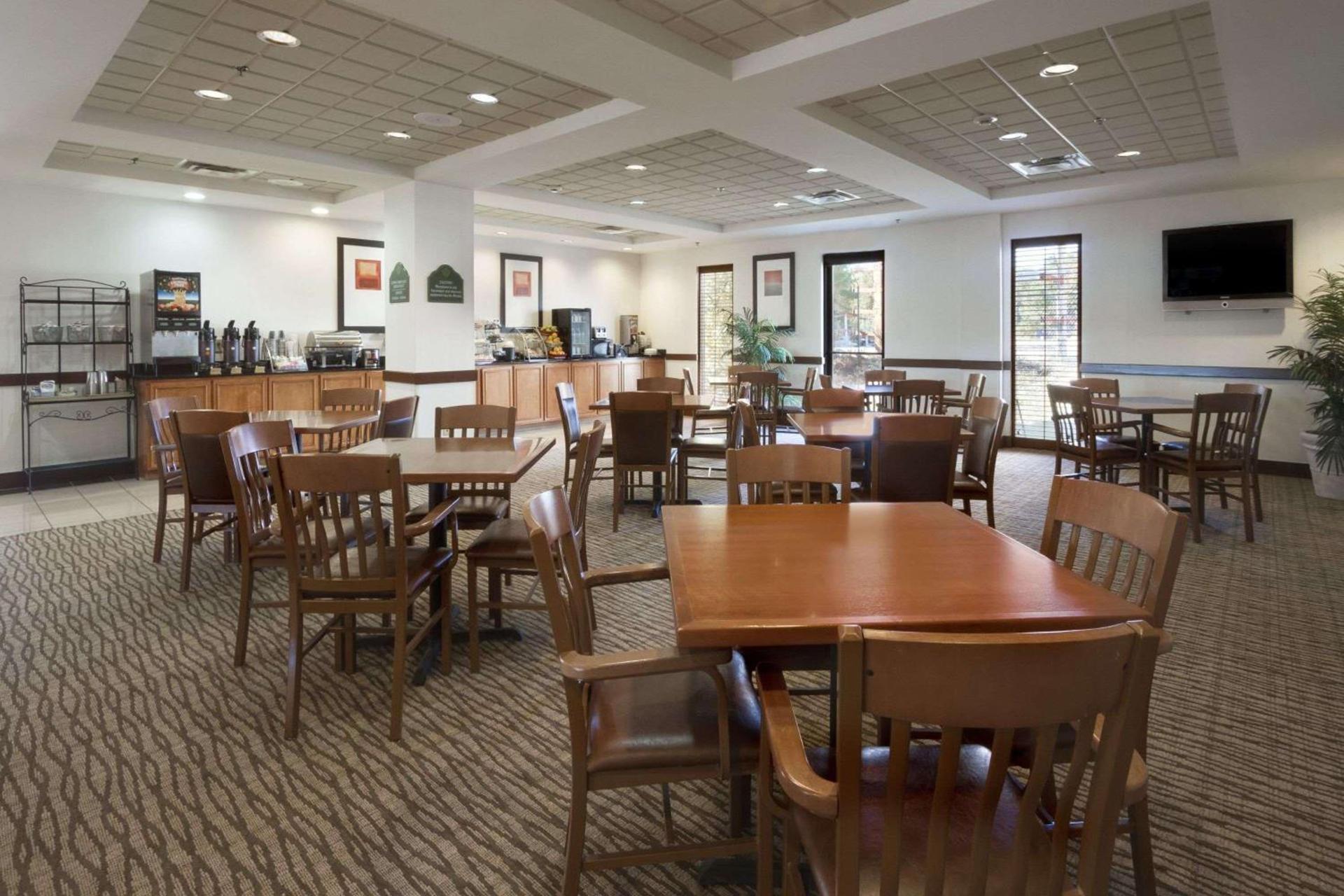 Wingate by Wyndham Augusta Fort Eisenhower photo 11