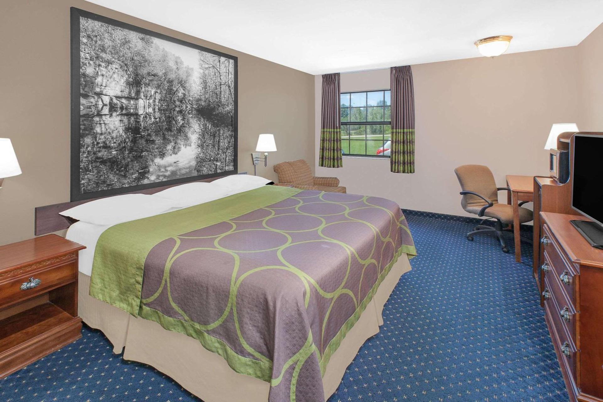 Super 8 by Wyndham Lowell/Bentonville/Rogers Area photo 20