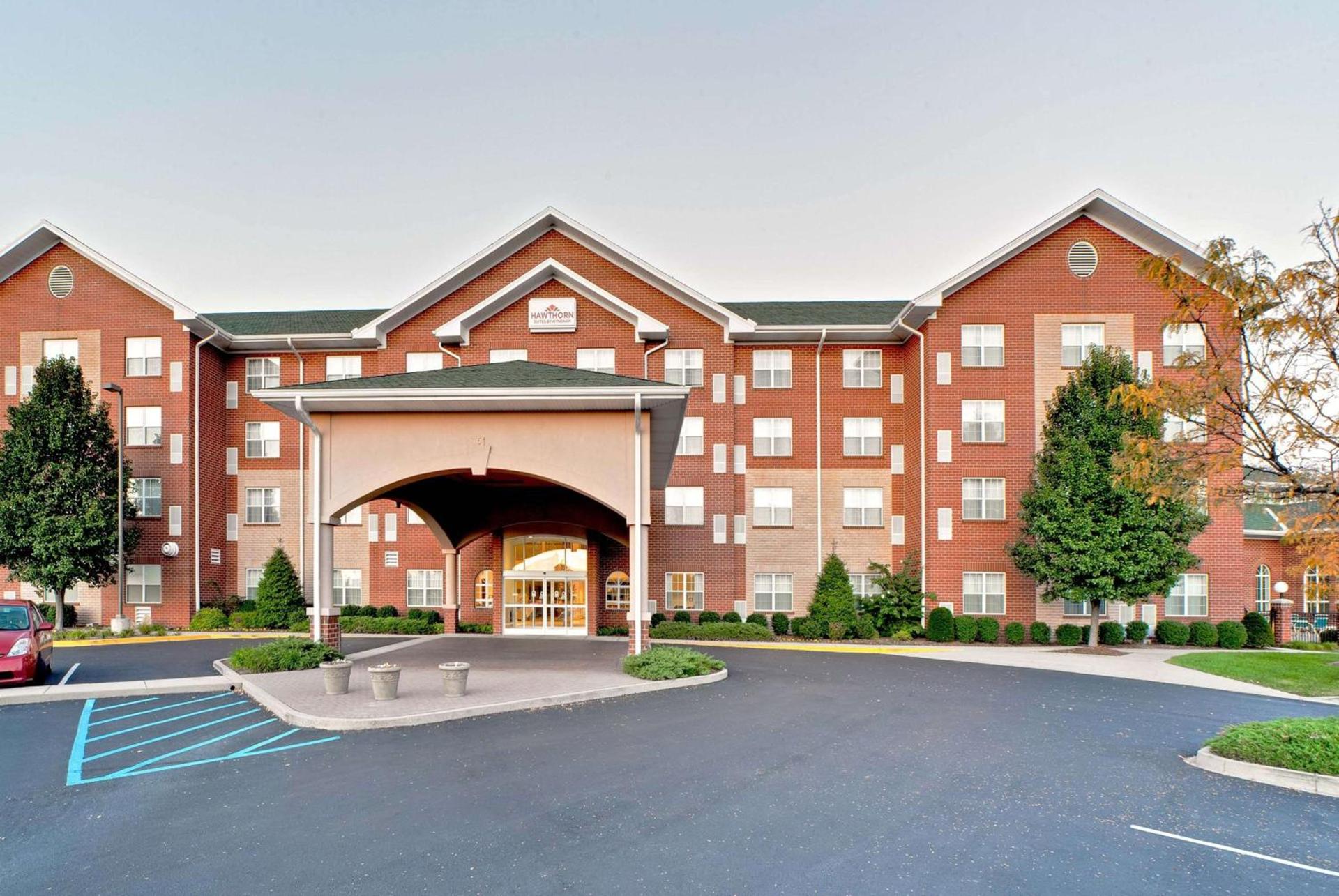 Hawthorn Suites by Wyndham Louisville East — hotel in Louisville