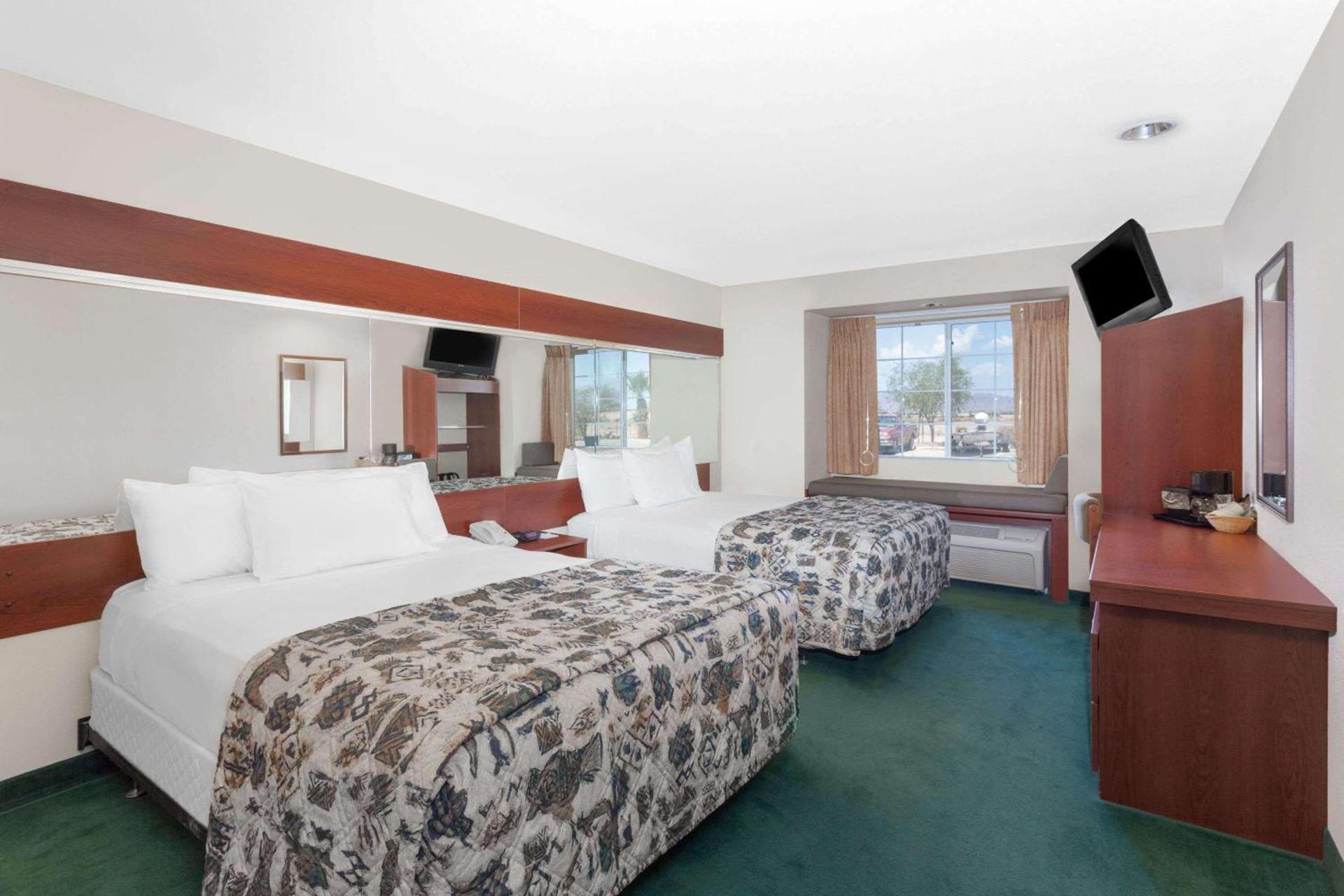 Microtel Inn & Suites by Wyndham Wellton photo 15