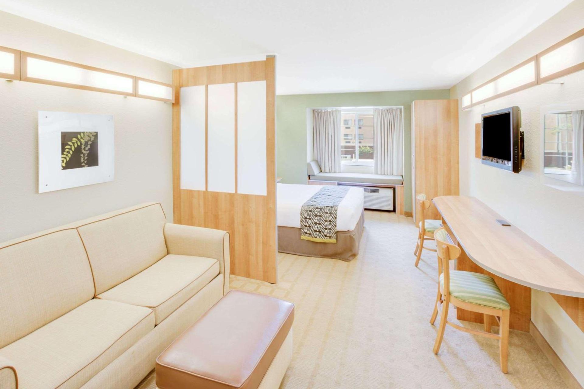 Microtel Inn & Suites by Wyndham Saraland photo 11