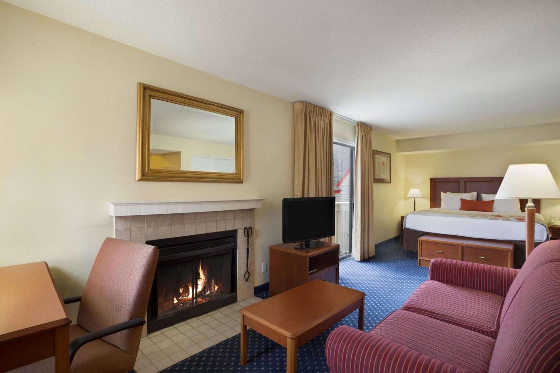 Birch Hill Suites Grand Rapids photo 4