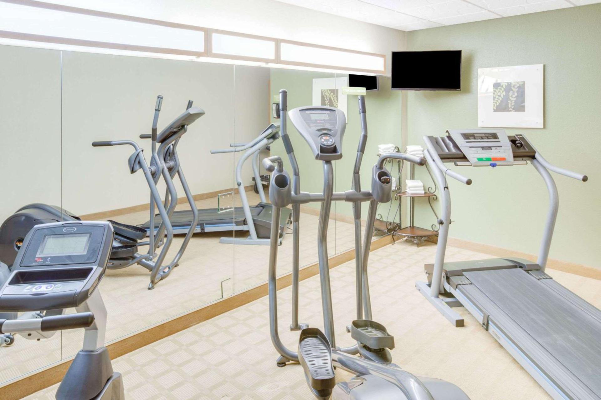 Microtel Inn & Suites by Wyndham Saraland photo 10