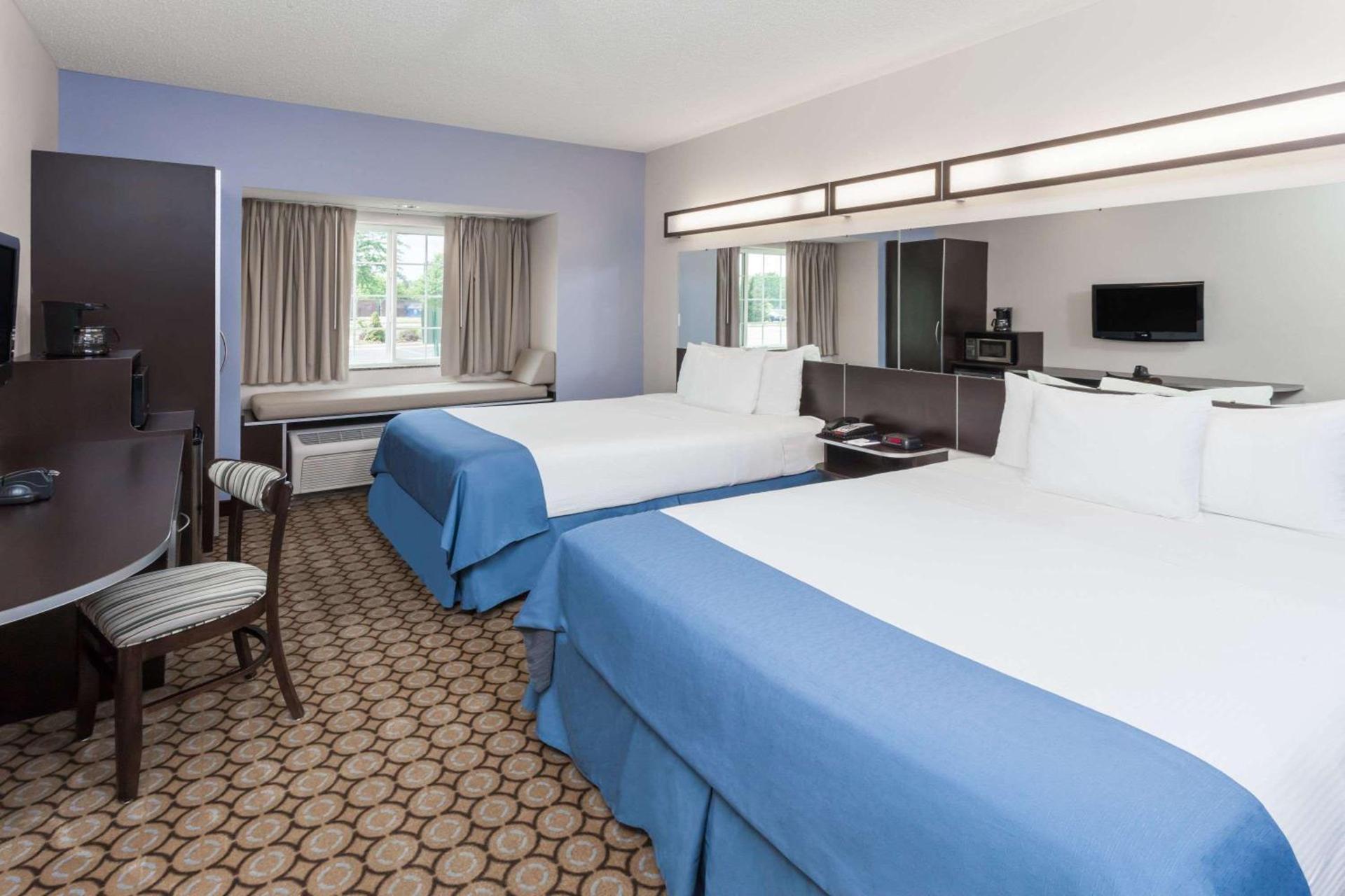 Microtel Inn and Suites Elkhart photo 44