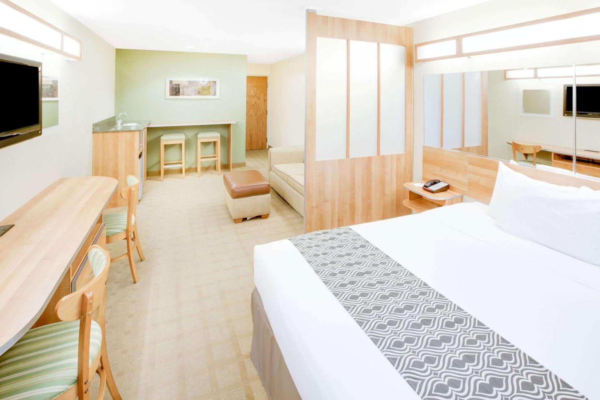 Microtel Inn & Suites by Wyndham Saraland photo 9