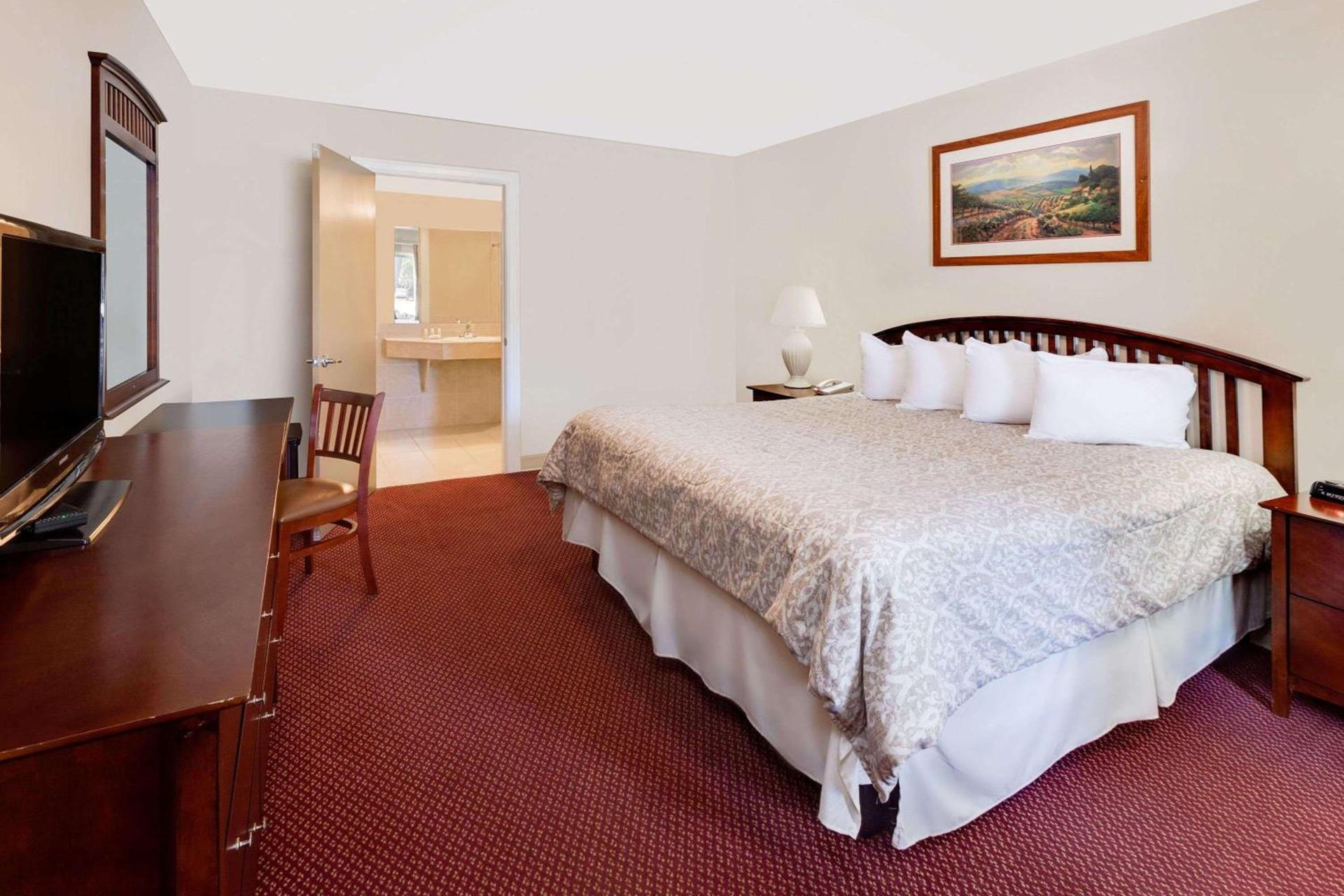Super 8 by Wyndham Traverse City photo 20