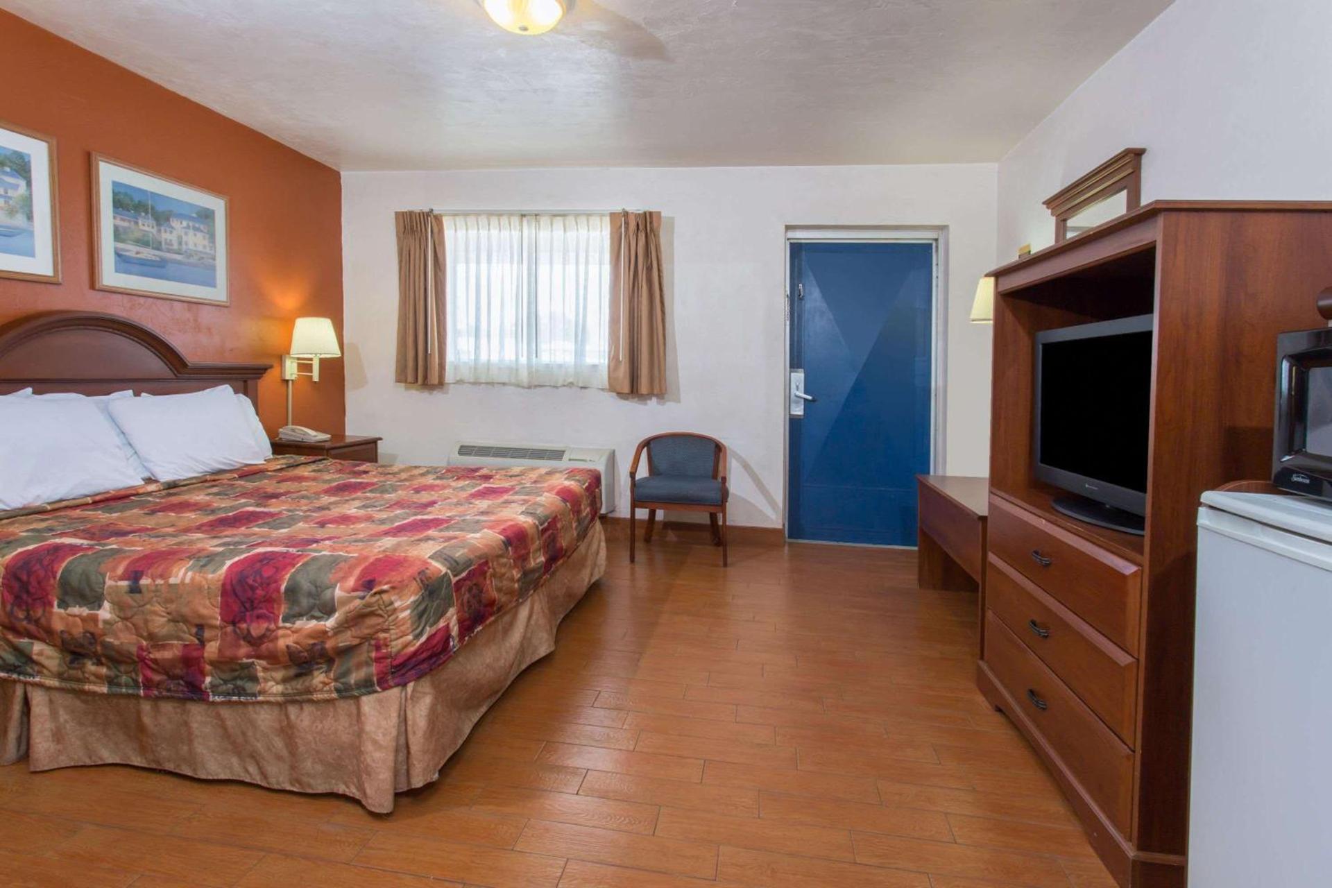 Knights Inn Arcadia photo 13