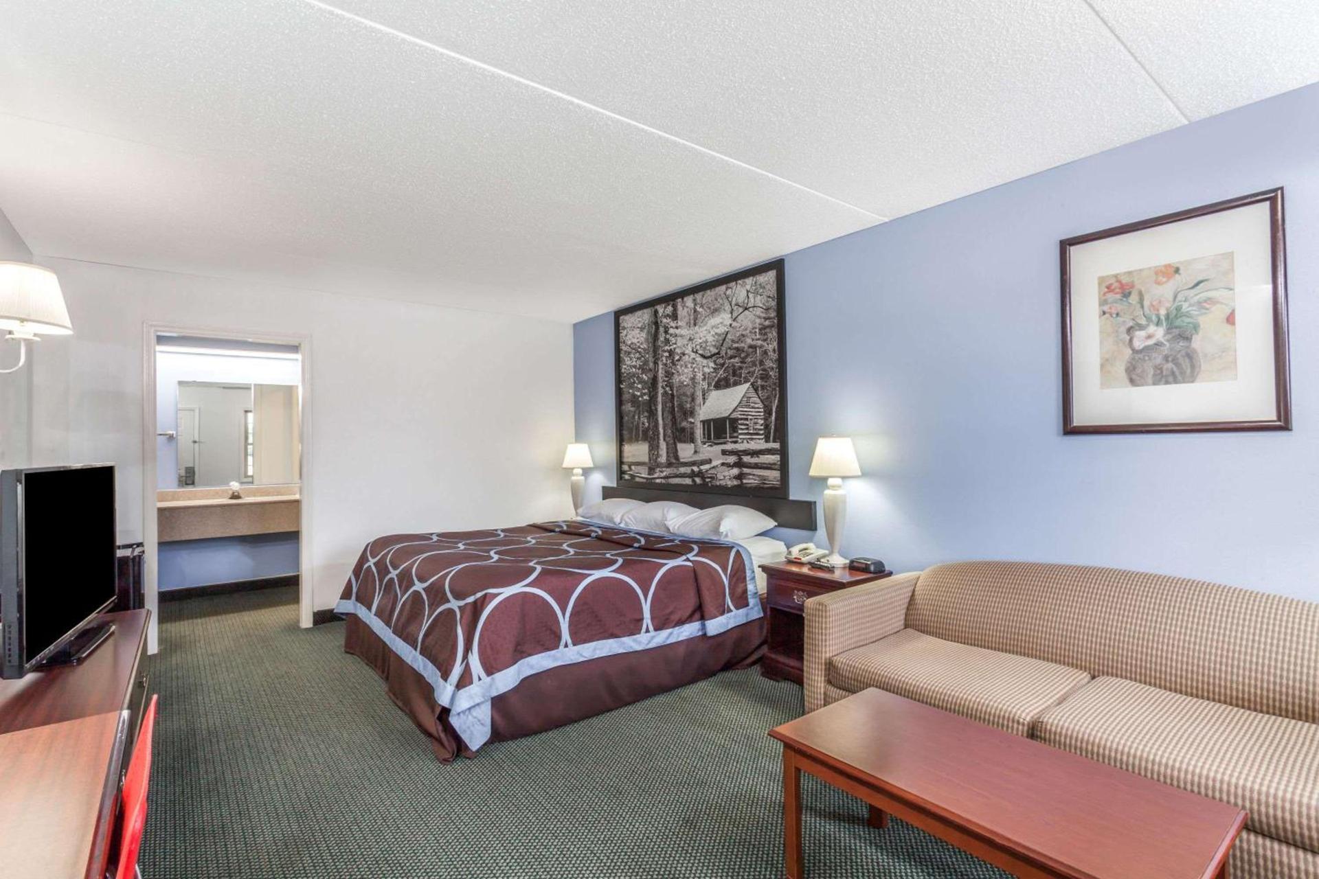 Super 8 by Wyndham Kingston photo 9