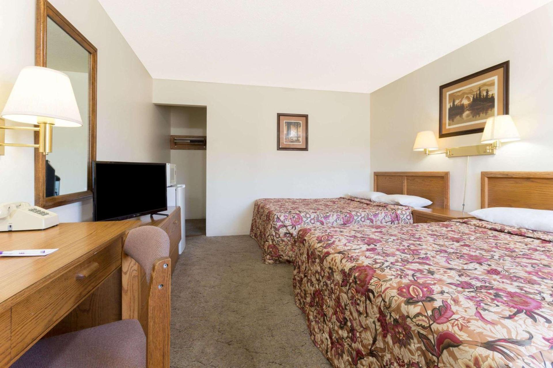 Knights Inn - Baker City photo 29