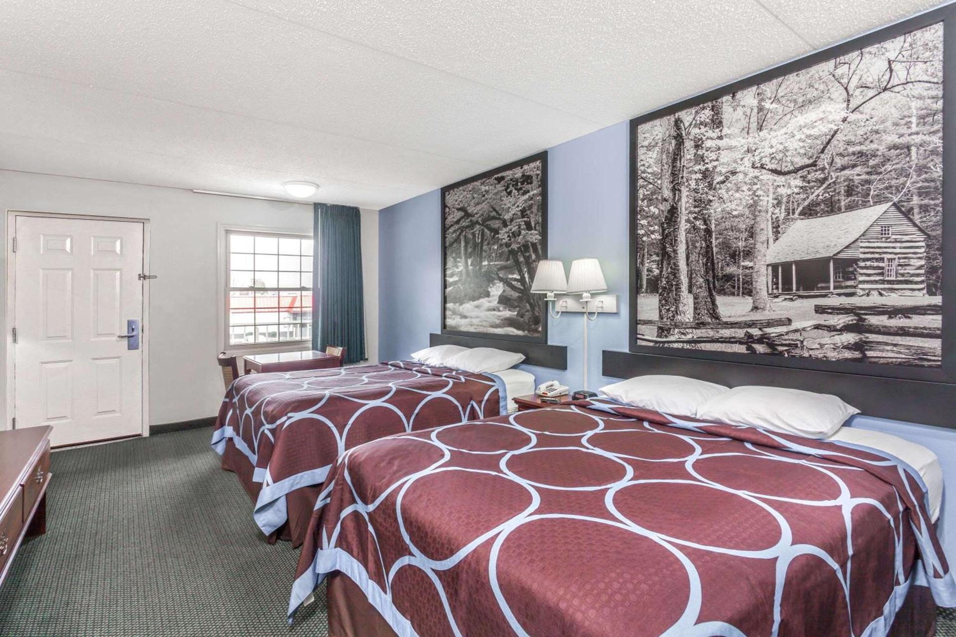 Super 8 by Wyndham Kingston photo 8
