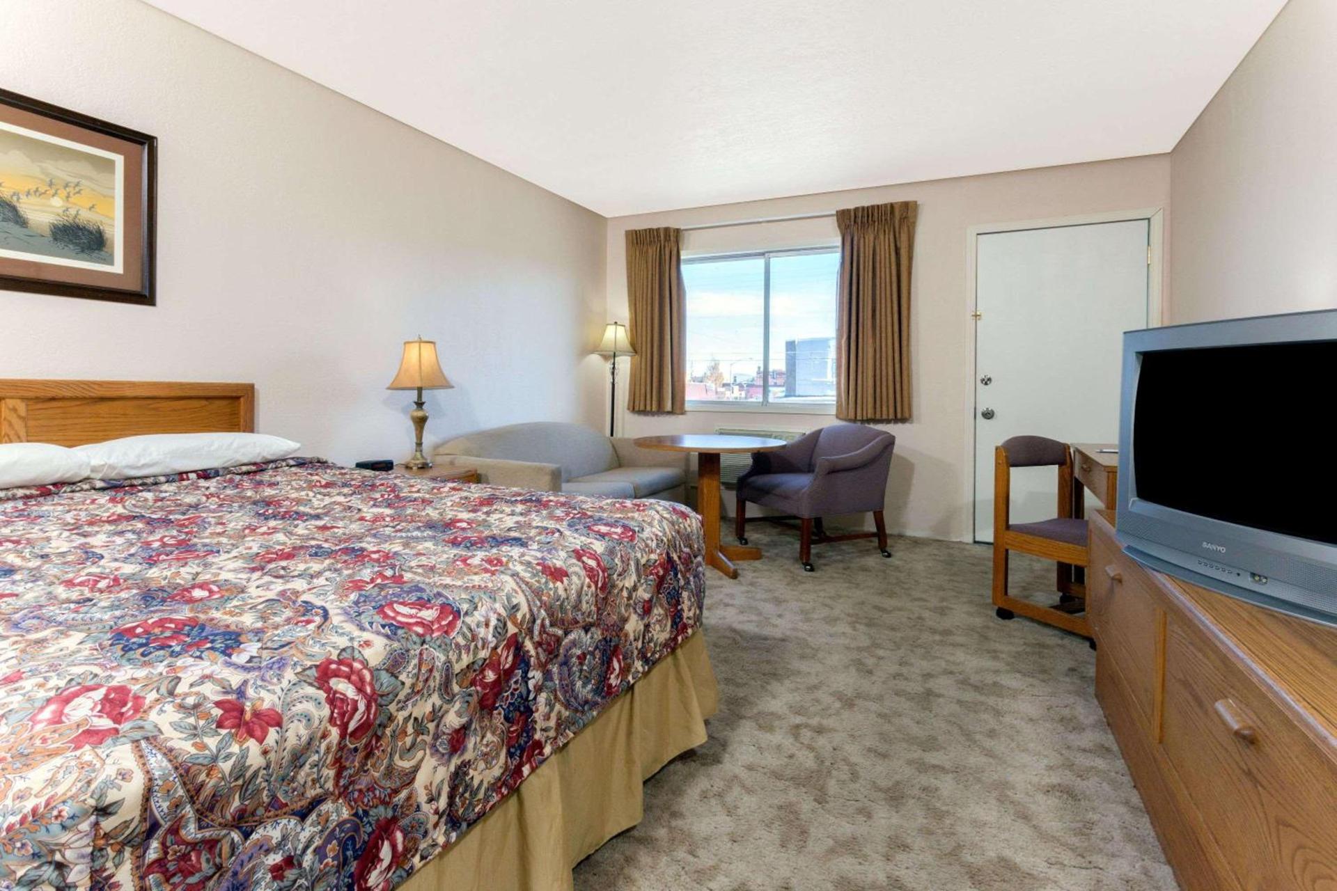 Knights Inn - Baker City photo 26