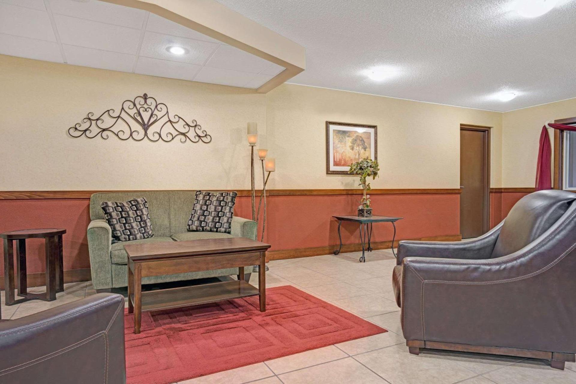 Super 8 by Wyndham Monticello photo 4