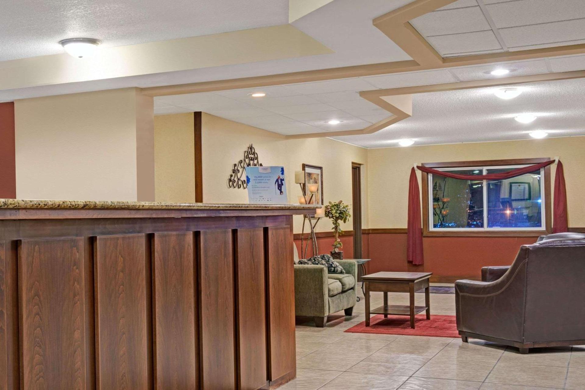 Super 8 by Wyndham Monticello photo 3