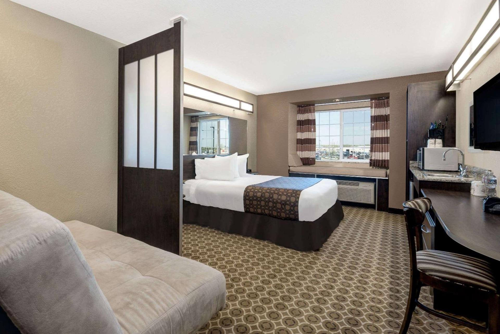Microtel Inn & Suites by Wyndham Williston photo 8