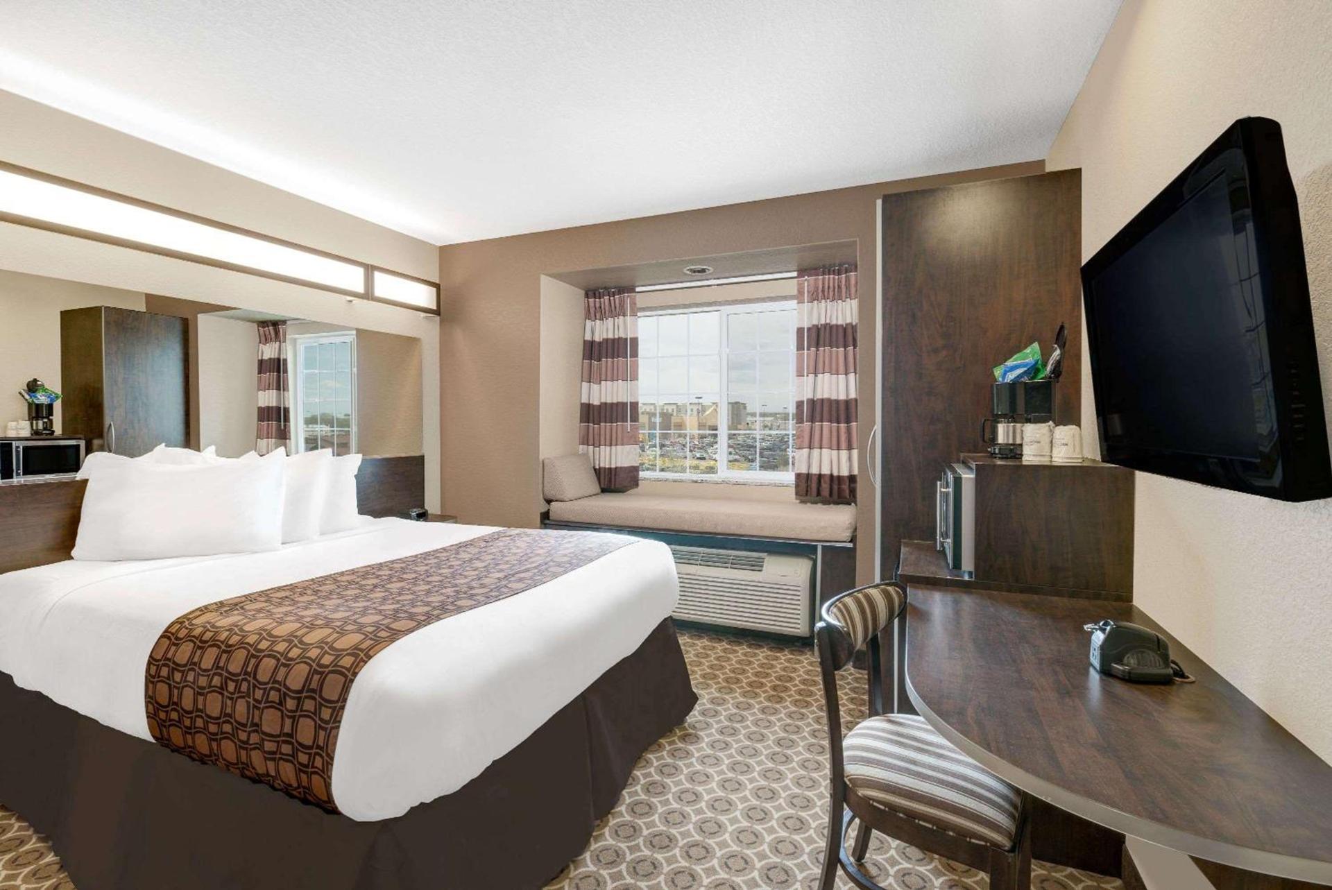 Microtel Inn & Suites by Wyndham Williston photo 11
