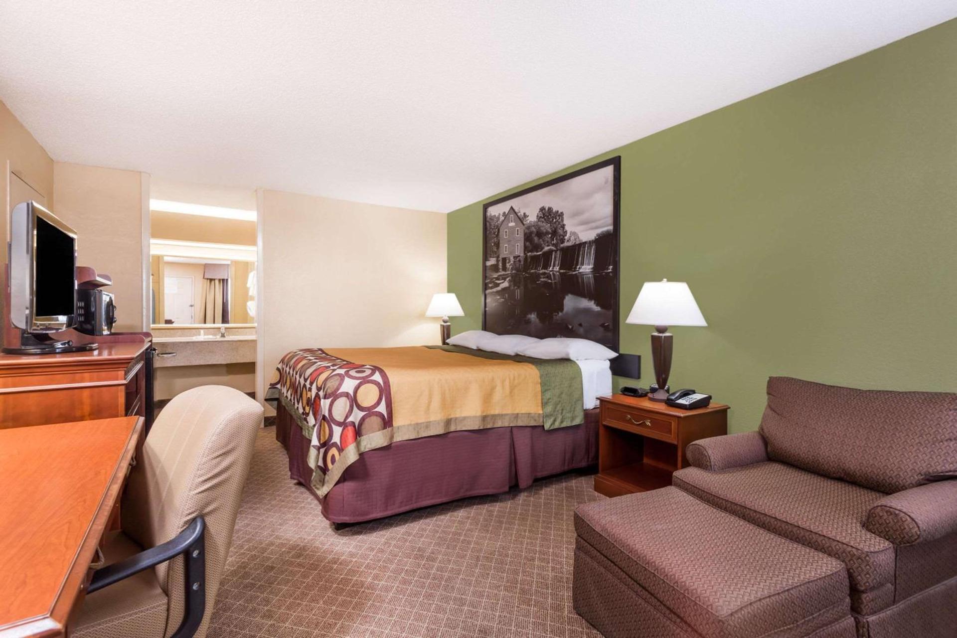 Super 8 by Wyndham Macon West photo 8