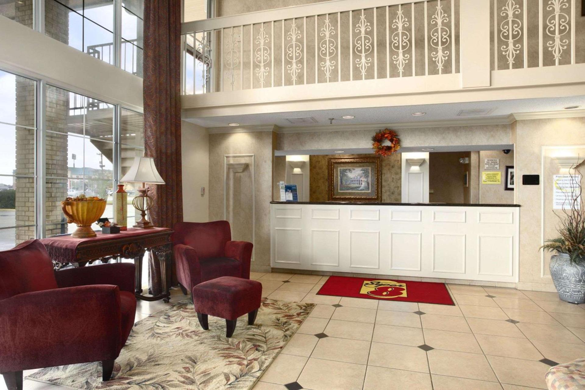 Super 8 by Wyndham New Iberia photo 3