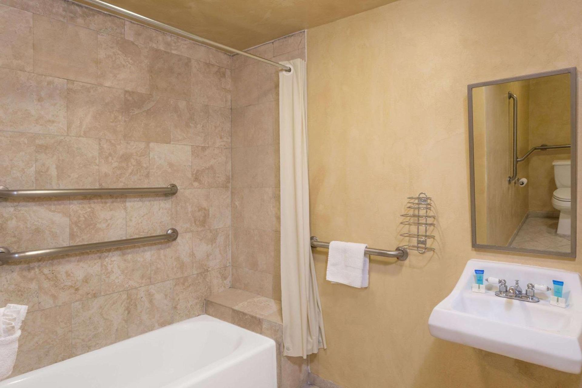 Adara Palm Springs photo 23