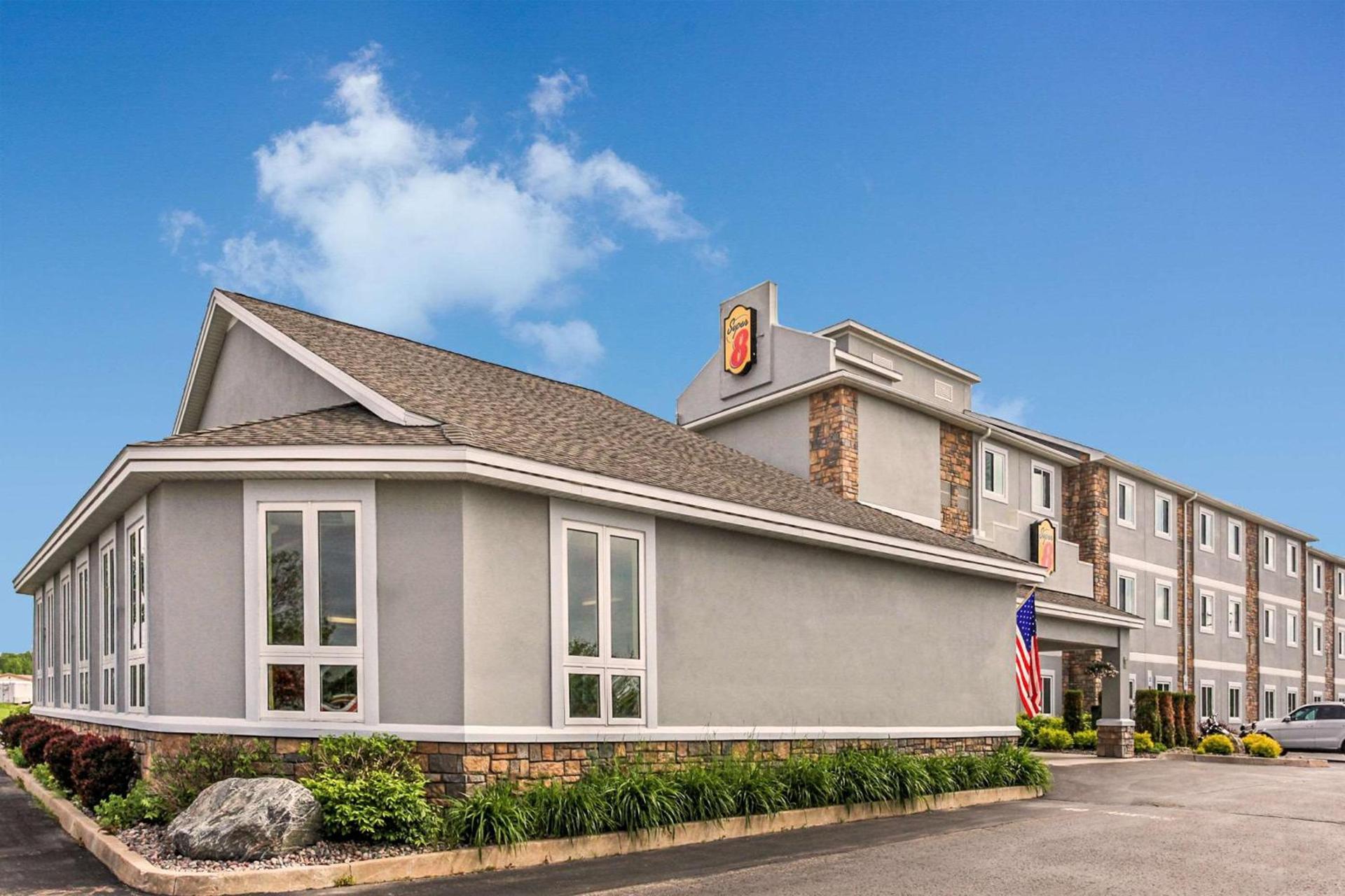 Super 8 by Wyndham Sault Ste. Marie — hotel in Sault Ste. Marie