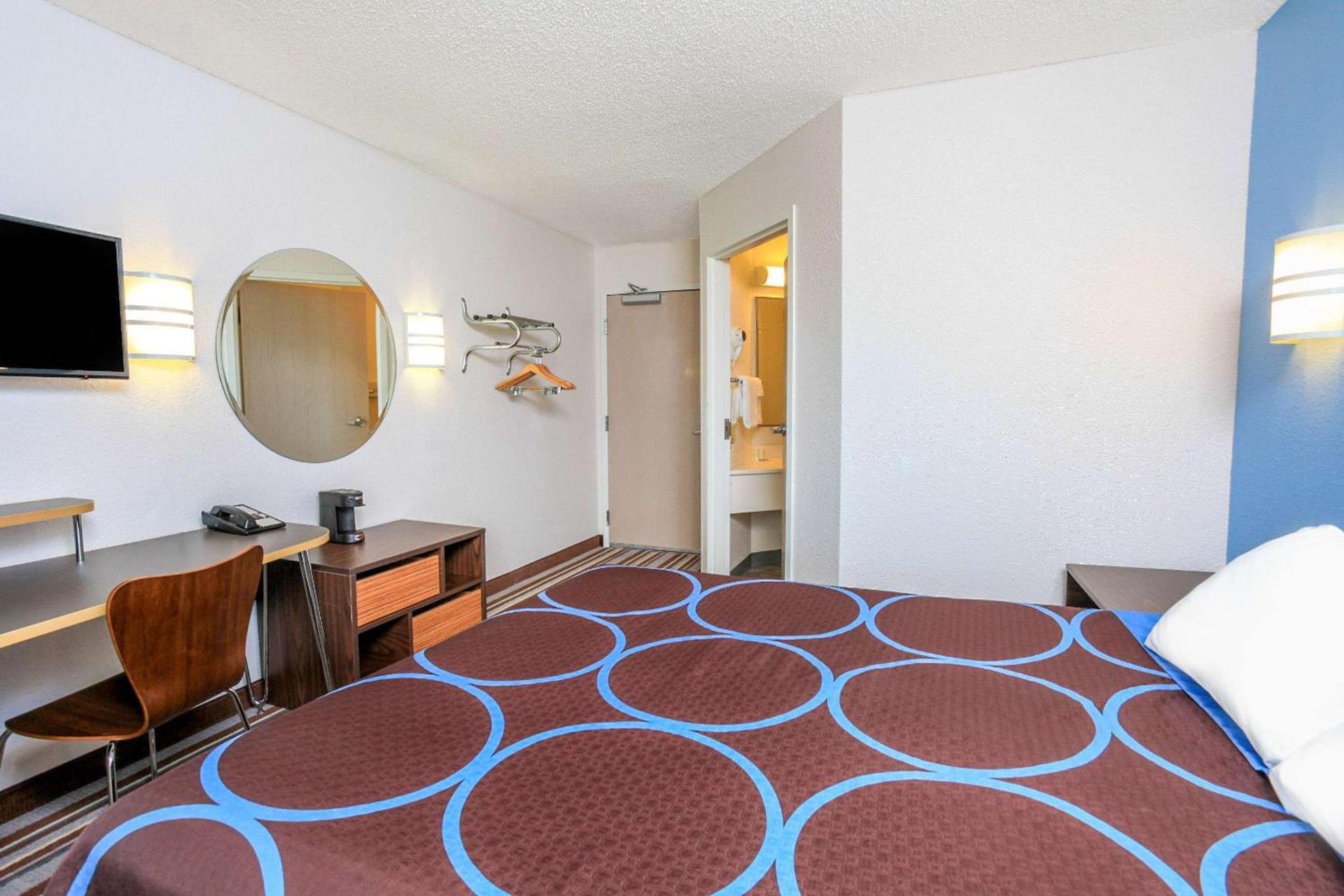 Super 8 by Wyndham Sault Ste. Marie photo 6