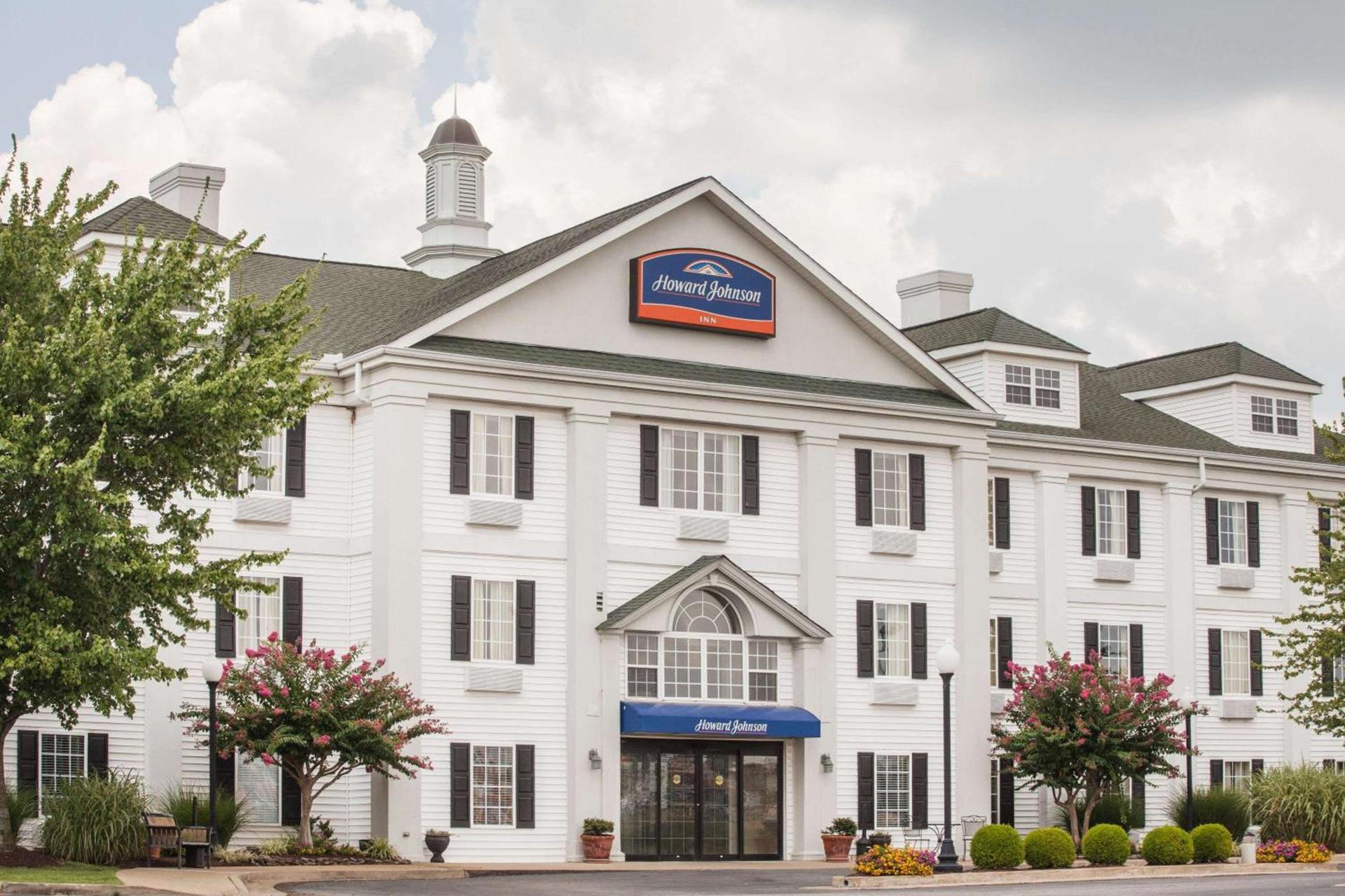 Howard Johnson by Wyndham Jackson — hotel in Jackson