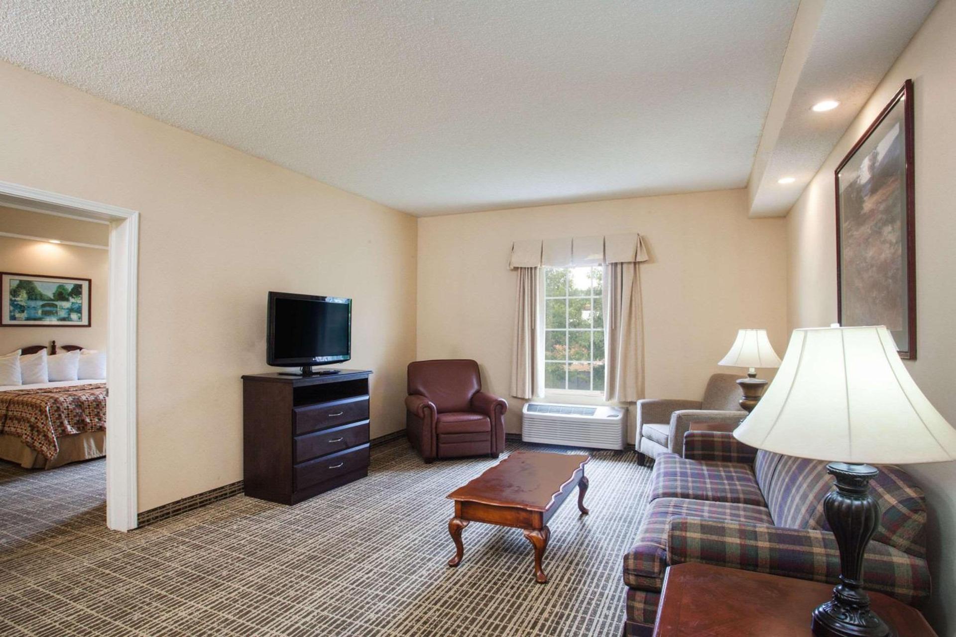 Howard Johnson by Wyndham Jackson photo 10