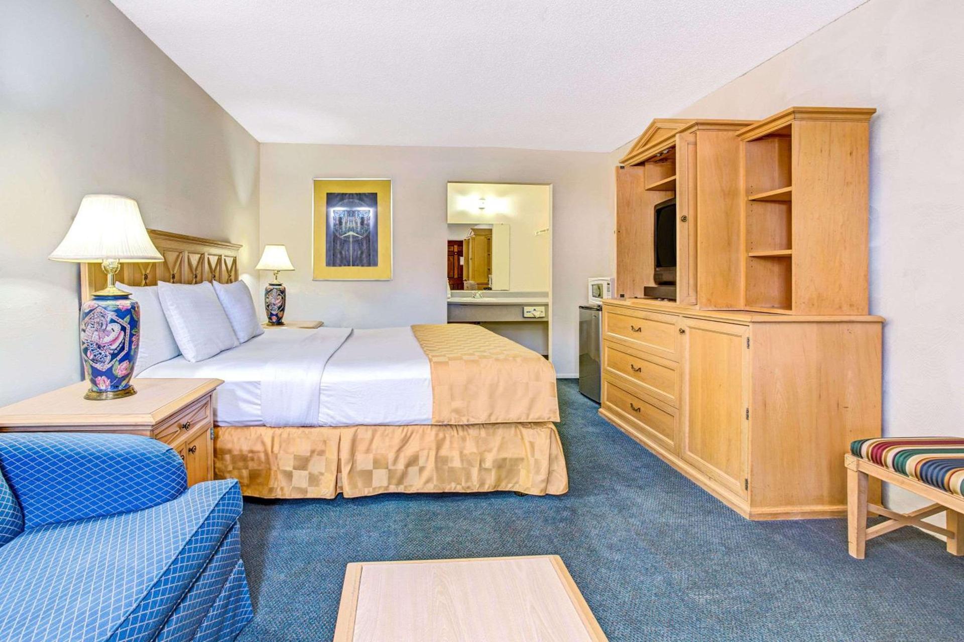 Knights Inn Kissimmee photo 15